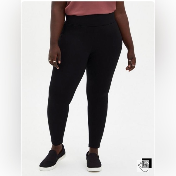torrid Pants - NWT Torrid Pixie Skinny Studio Luxe Ponte High-Rise Fleece Lined Pant 3R